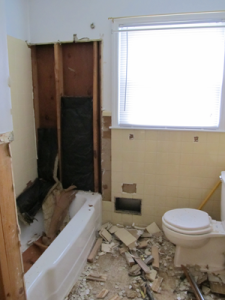 Edgewood - Hall bath before